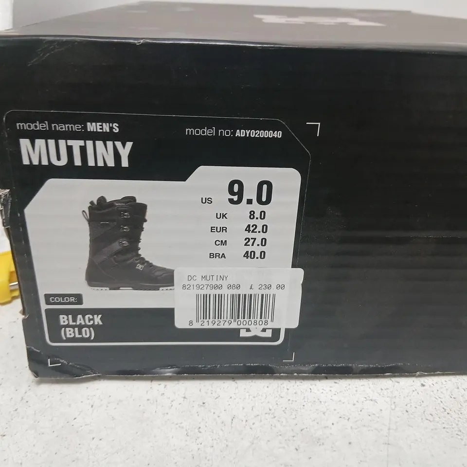 DC MUTINY MEN'S SNOWBOARD BOOTS – BLACK, UK 8 (US 9) – BOXED