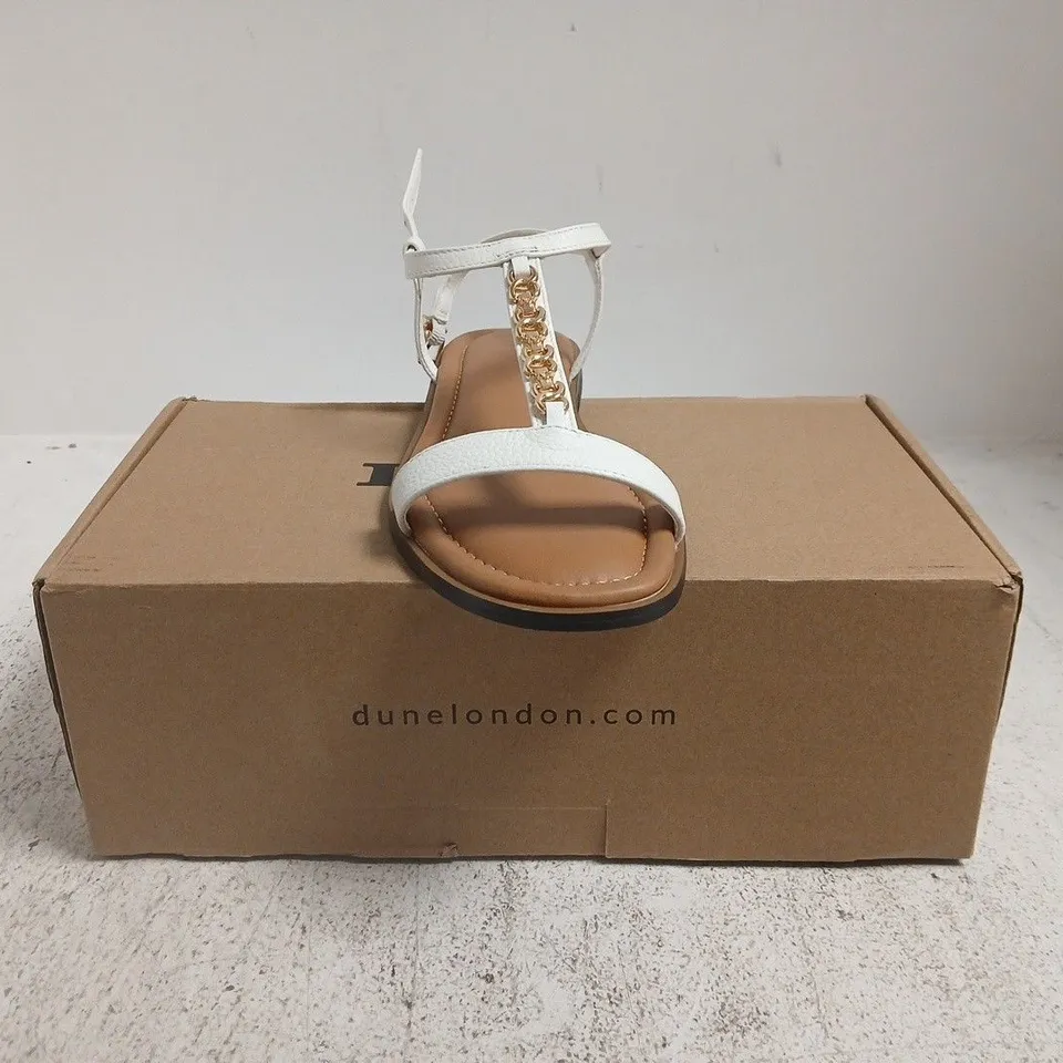 BOXED PAIR OF DUNE LONDON SANDALS IN WHITE SIZE 5