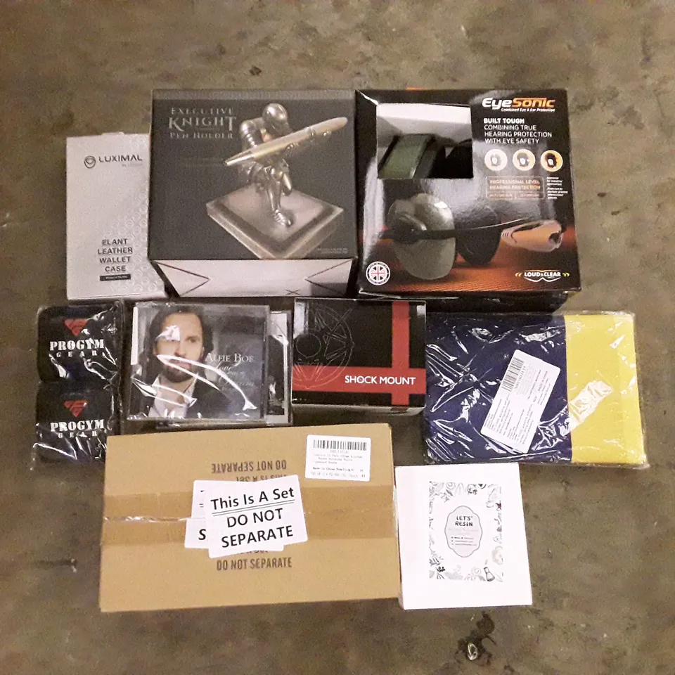PALLET OF ASSORTED PRODUCTS INCLUDING PHONE CASES, SHOCK MOUNT, KNIGHT PEN HOLDER, ROMANIAN FLAG, EYE & EAR PROTECTION, CUPBOARD KNOBS