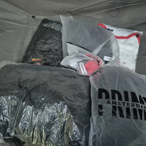 APPROXIMATELY 35 ASSORTED CLOTHING ITEMS IN VARIOUS SIZES, STYLES & COLOURS TO INCLUDE BRANDS SUCH AS AMSTERDAM, SHEIN, HEAT ON, ETC - COLLECTION ONLY