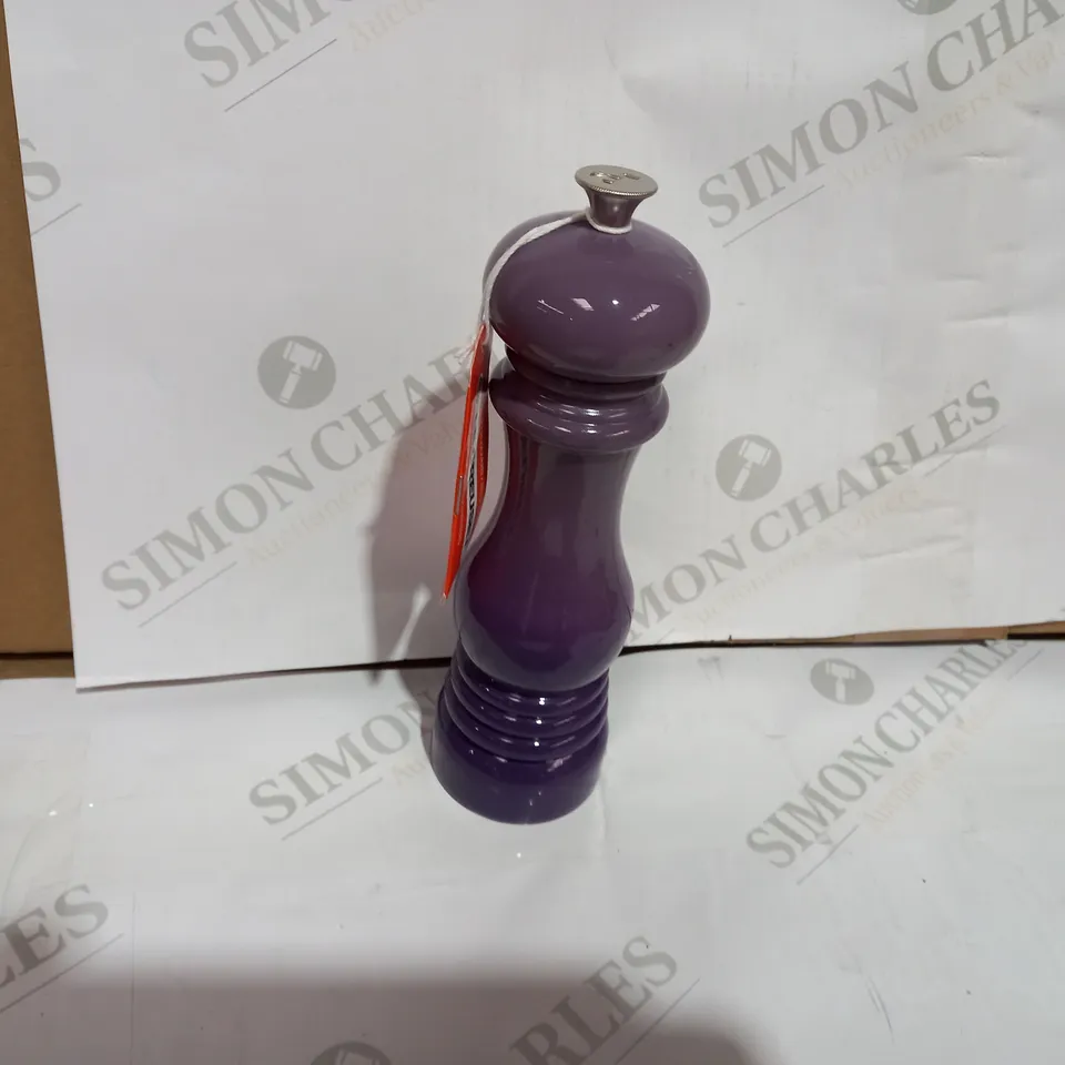 LE CREUSET CLASSIC ADJUSTABLE PEPPER GRINDER