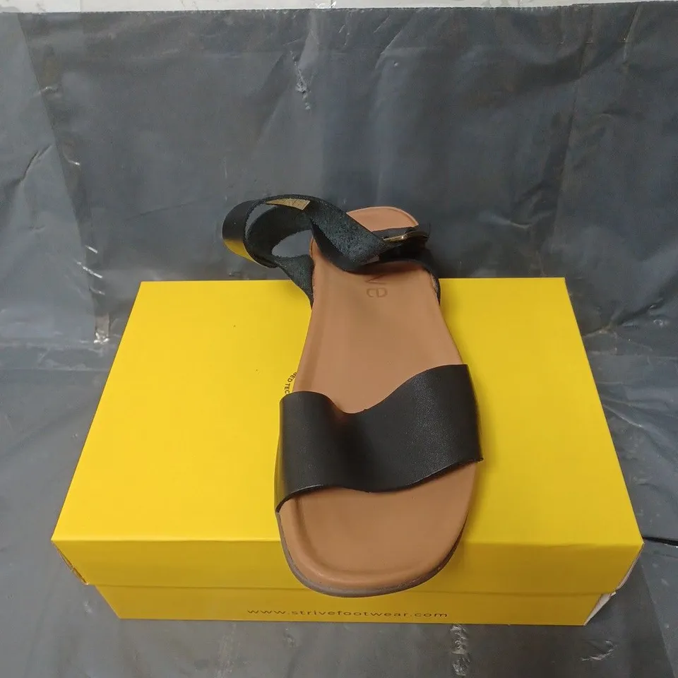 STRIVE LADIES SANDALS BLACK SIZE 6  