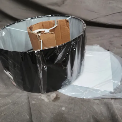 DRUM LAMPSHADE, BLACK EXTERIOR WITH WHITE INTERIOR 