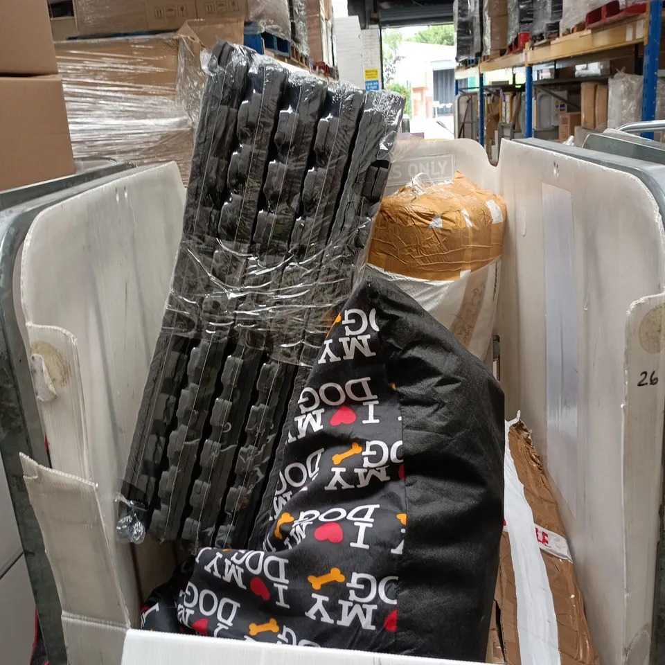 CAGE OF APPROXIMATELY 6 ASSORTED ITEMS TO INCLUDE "I LOVE MY DOG" DOG BED ETC