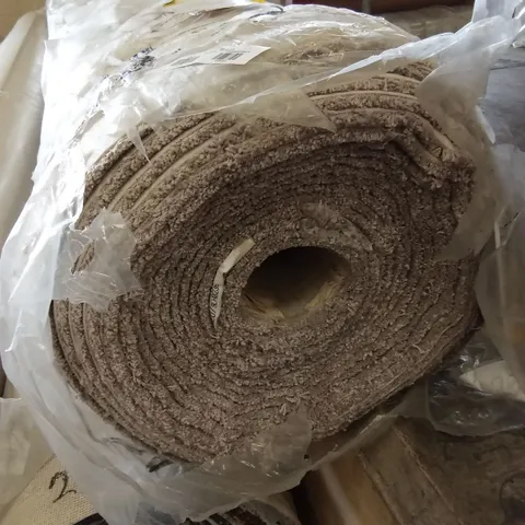 ROLL OF QUALITY SUBLIME RIVERBANK CARPET // SIZE: APPROX 4 x 15m