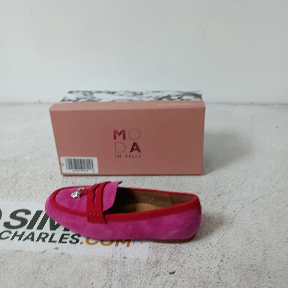 MODA IN PELLE PINK VELVET MOCCASINS – WOMEN'S - EUR 39