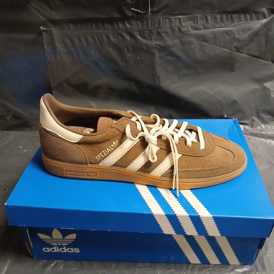 ADIDAS SPEZIAL SNEAKERS – BROWN SUEDE, ON BLUE ADIDAS BOX UK 11