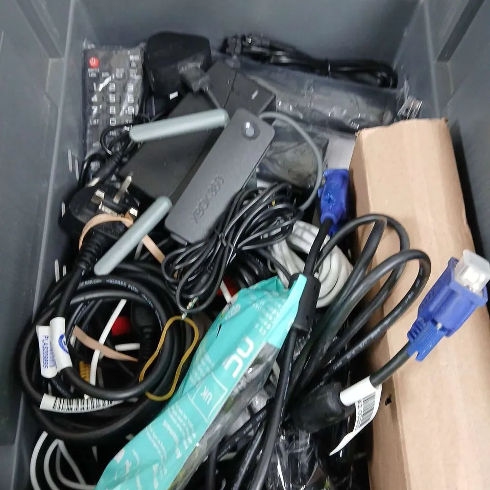 TOTE OF APPROXIMATELY 15 ELECTRICAL ITEMS TO INCLUDE - POWER CABLES - REMOTE CONTROLS - MOUSE