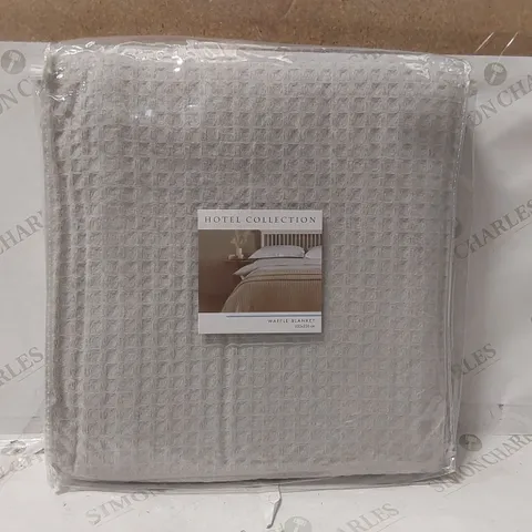 BAGGED HOTEL WAFFLE BLANKET 
