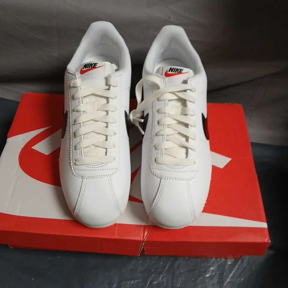 NIKE CORTEZ WHITE LEATHER SNEAKERS – UK 5 (US 7.5)