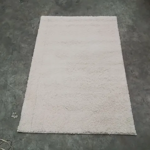 QUALITY DESIGNER AREA RUG - APPROXIMATELY 130X80CM