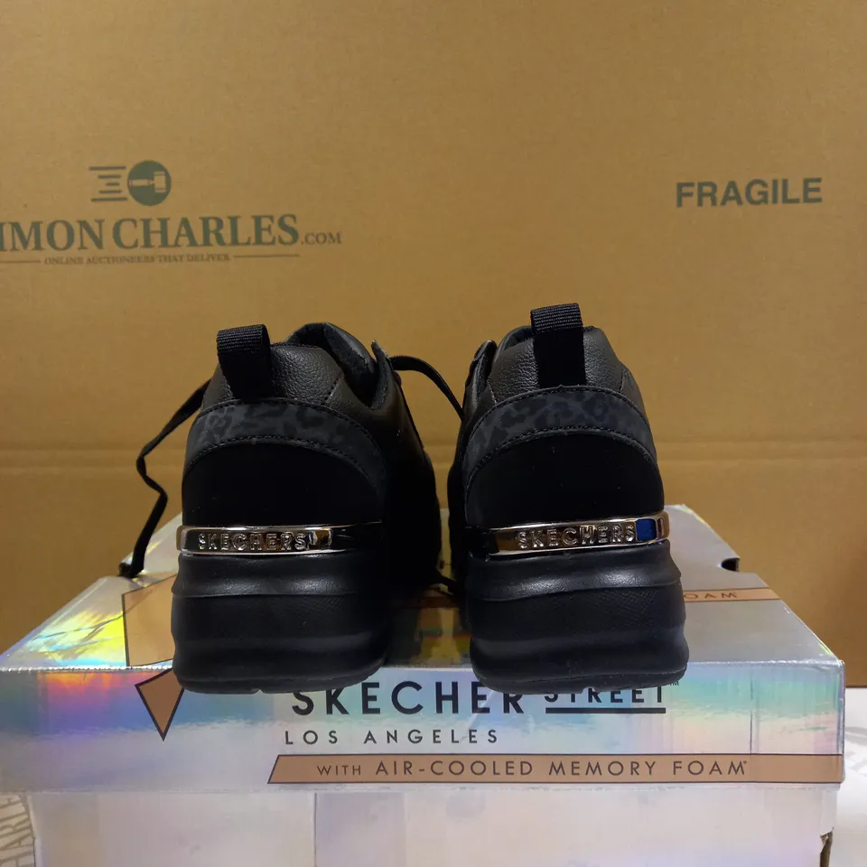 SKETCHERS STREET SPORT TRAINERS SIZE 7