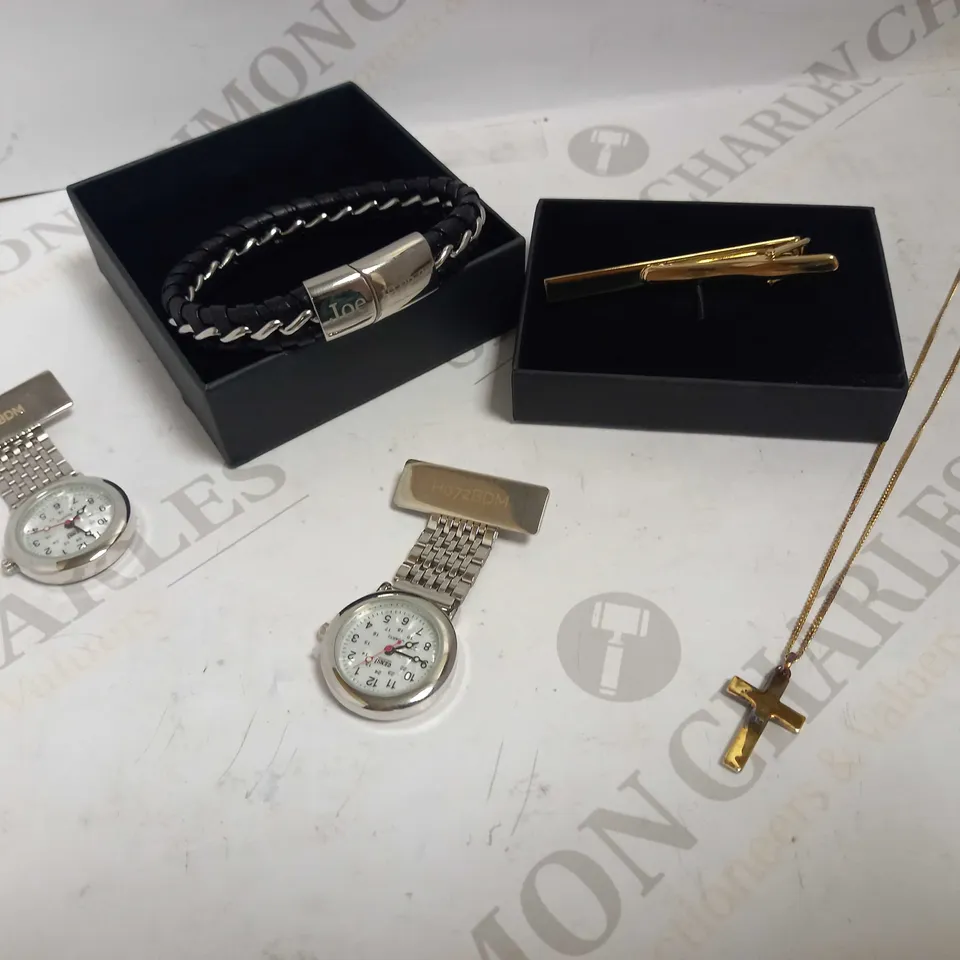 LOT OF 5 PERSONALISED JEWELLERY ITEMS RRP £177