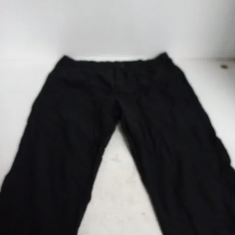 NAPAPIJRI BLACK TROUSERS – UK (3XL) (MEN'S)