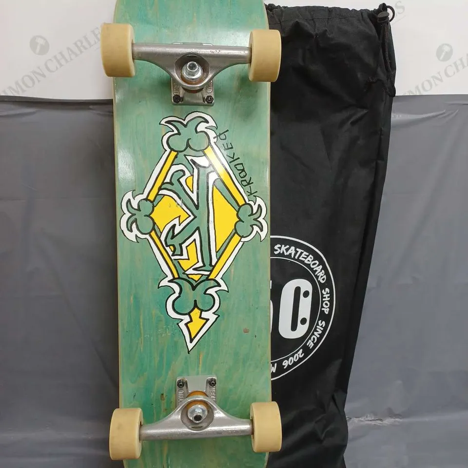 SKATEBOARD WITH BAG 