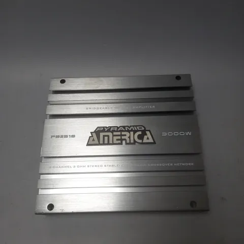 UNBOXED PYRAMID AMERICA PB251 3000W BRIDGEABLE MOSFET AMPLIFIER