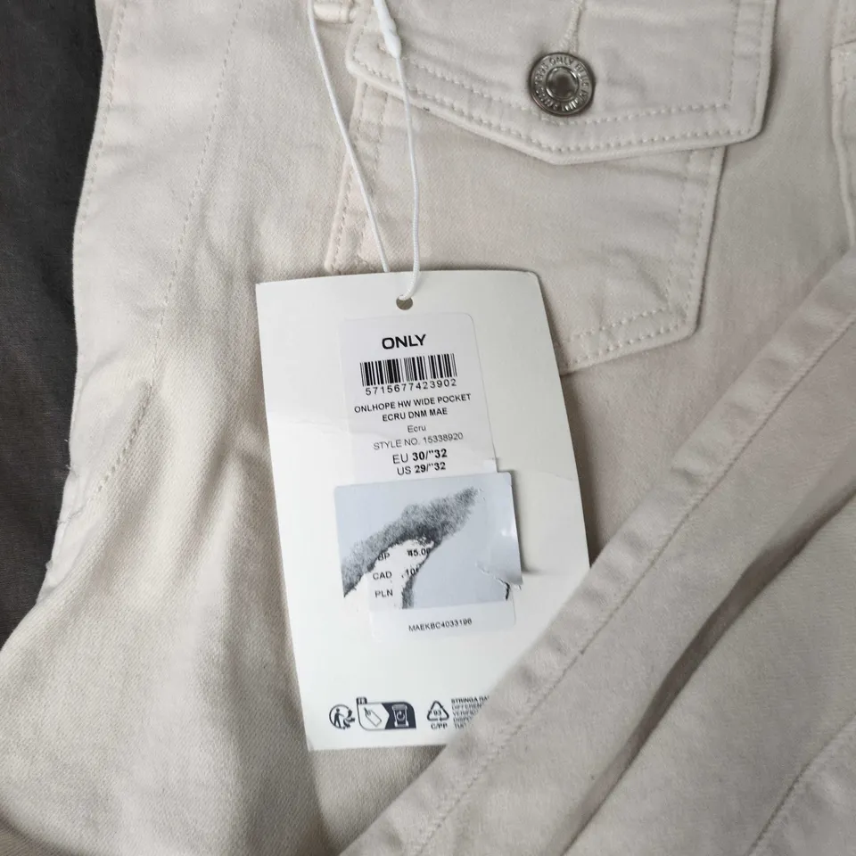 ONLY WOMEN’S BEIGE TROUSERS WITH BACK FLAP POCKET – TAG ATTACHED 30/32"
