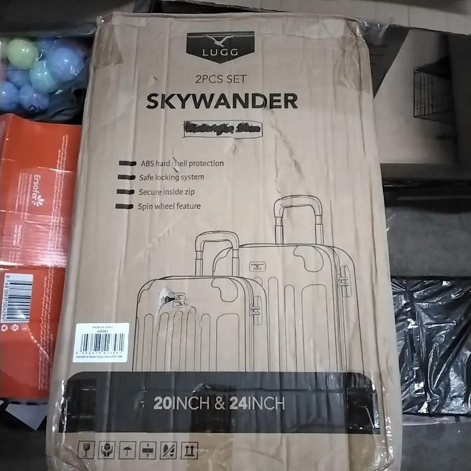 BOXED LUGG SKYWANDER HARDSHELL SUITCASE - ASSORTED COLOURS 