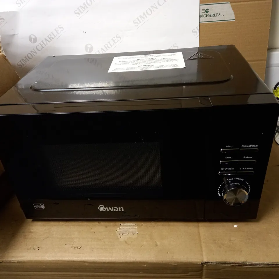 SWAN 700W MANUAL MICROWAVE - BLACK RRP £64
