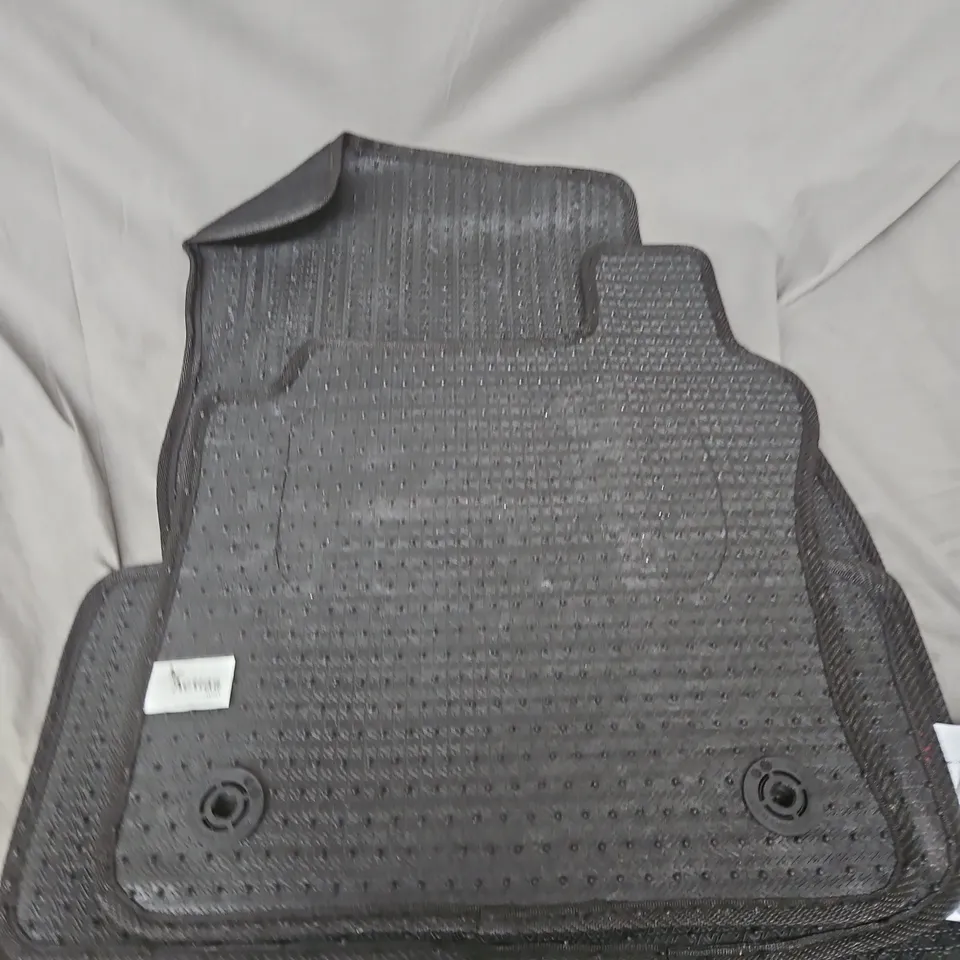 All-weather rubber car floor mats, black – set of 2