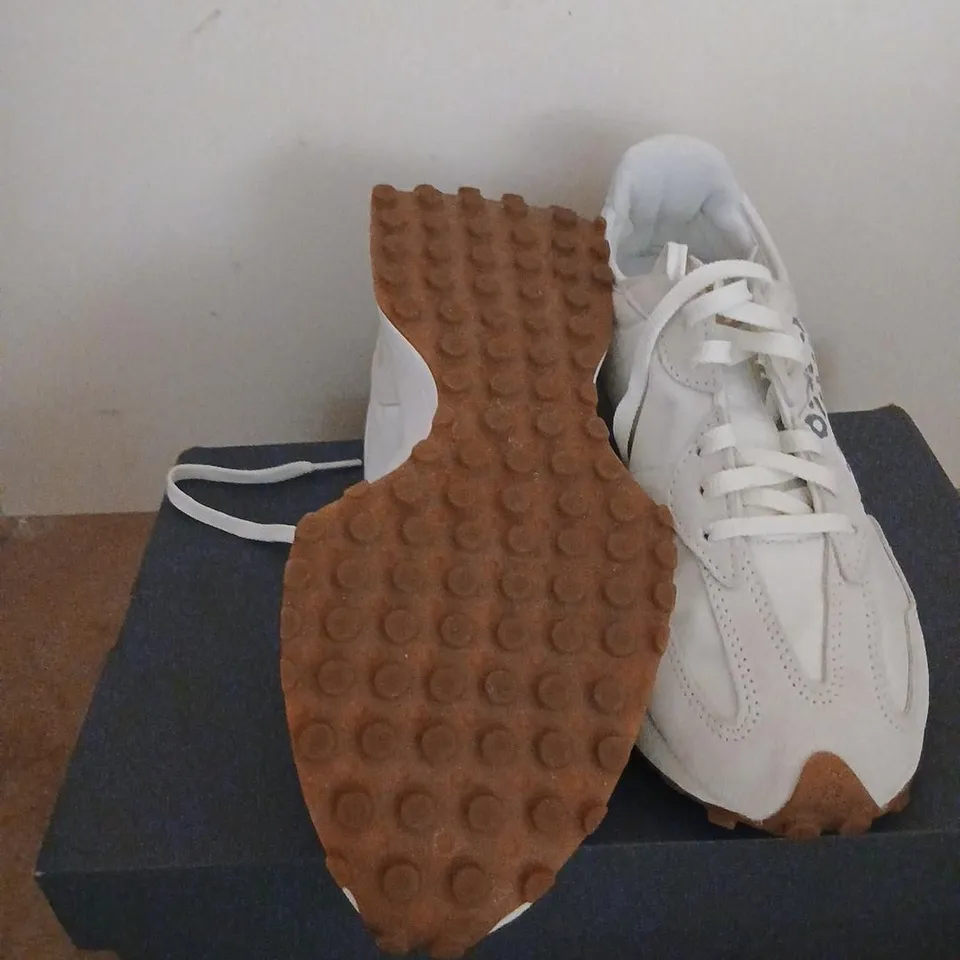 NEW BALANCE 327 TRAINERS – WHITE WITH LEOPARD PRINT PANEL (UK 6 / US 8 / EUR 39)