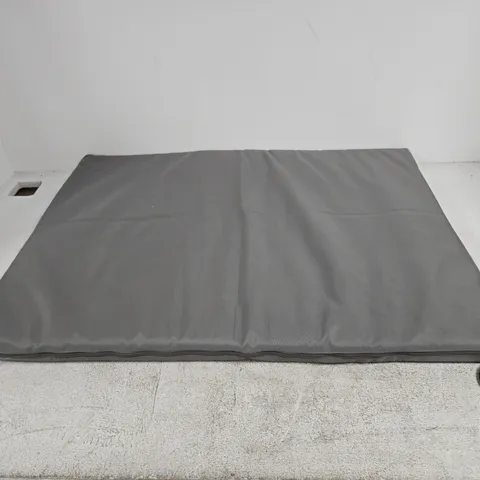 NIGHT ZONE WATERPROOF PET BED – GREY, 70X95 CM (+5 CM)
