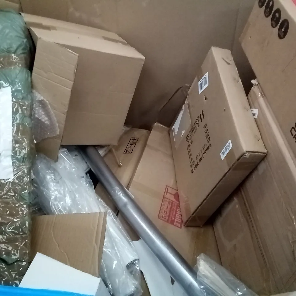 PALLET OF ASSORTED ITEMS INCLUDING PIPISHELL TOILET SEAT, OLARHIKE DOUBLE HIGH AIR MATTRESS, SERVING TRAY, AMAZING AIR PURIFIER