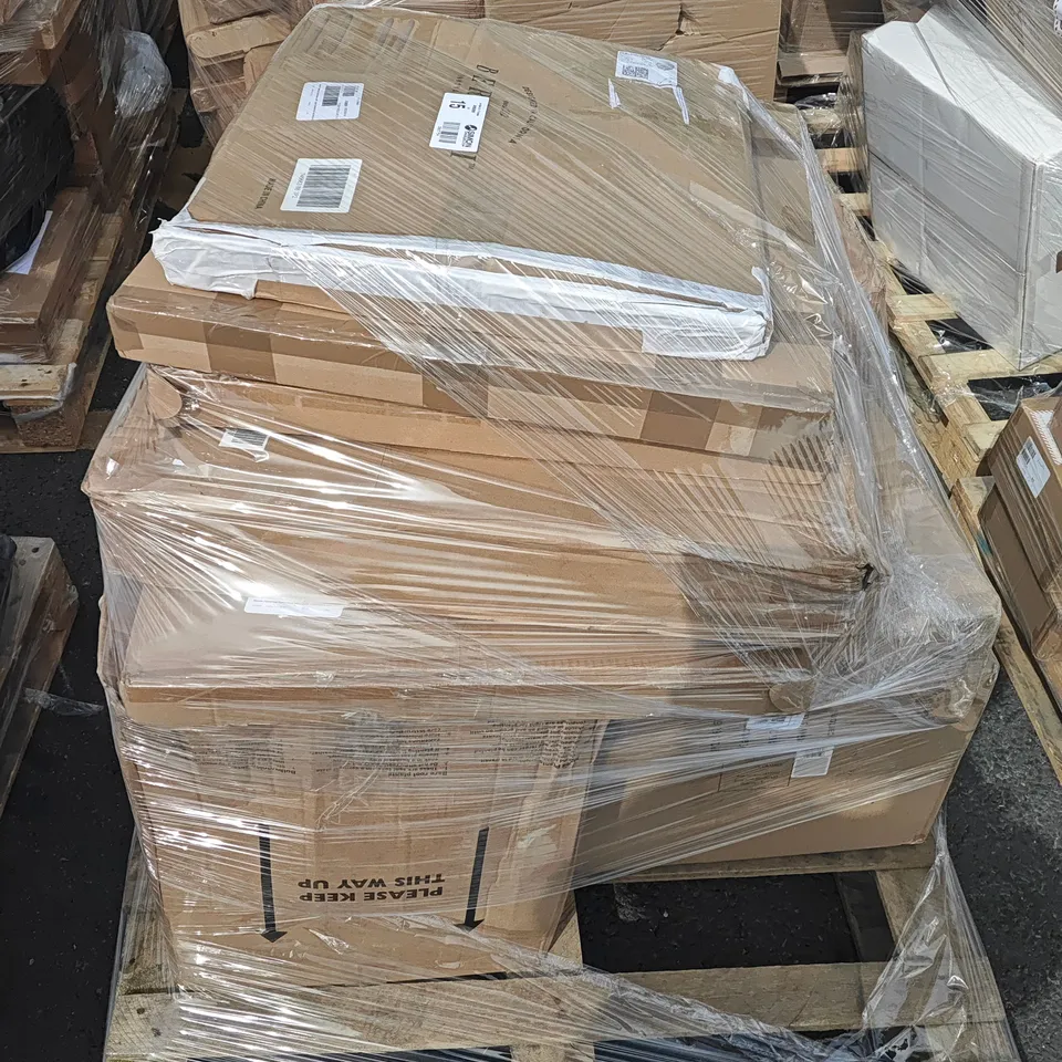 PALLET OF APPROXIMATELY 12 ASSORTED HOUSEHOLD ITEMS TO INCLUDE BERNINI AND NINJA