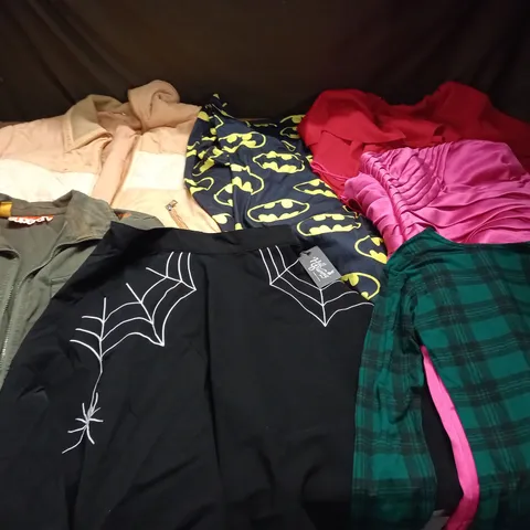 LARGE QUANTITY OF ASSORTED CLOTHING ITEMS TO INCLUDE SUPERDRY AND HEL BUNNY