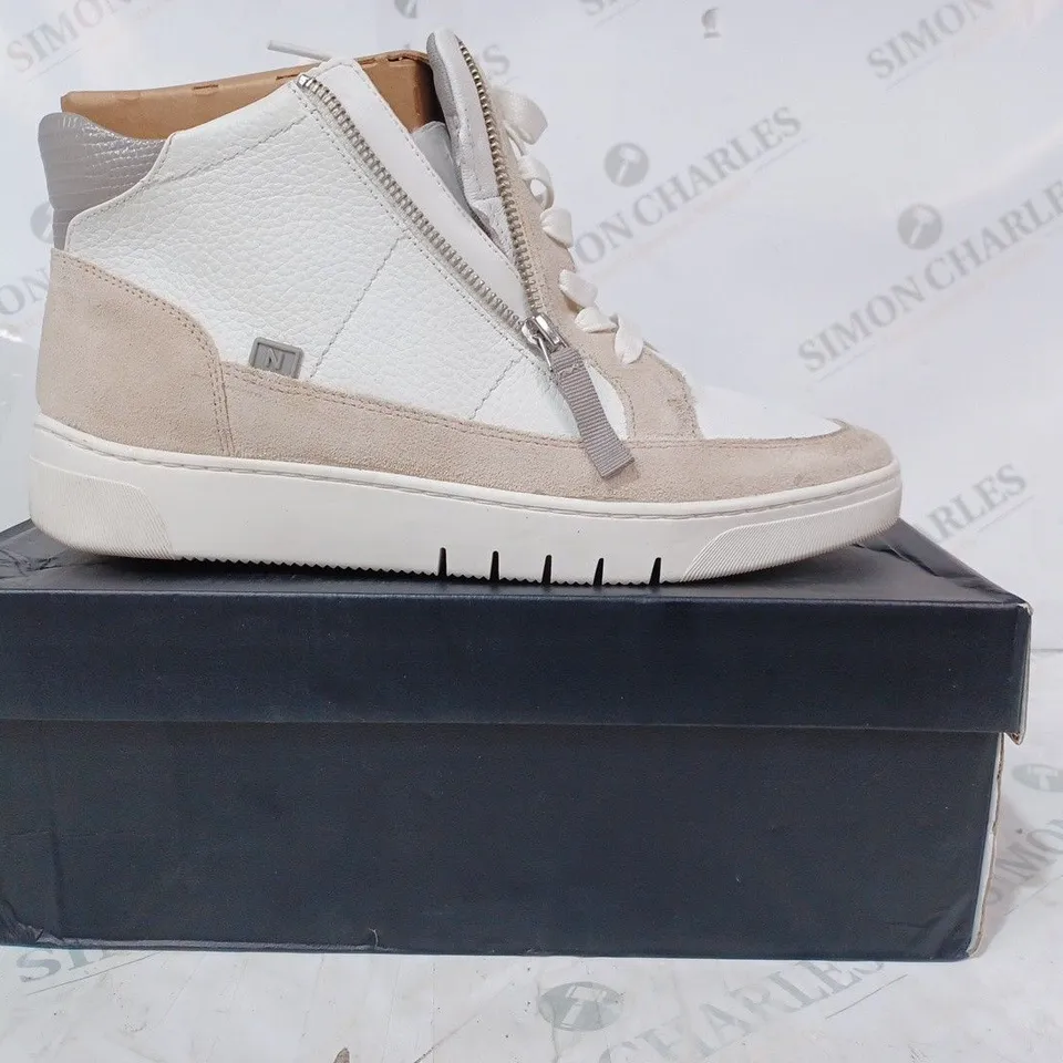 BOXED PAIR OF NATURALIZER HADLEY HI TOP SHOES IN PORCELAIN/WHITE SIZE 6.5