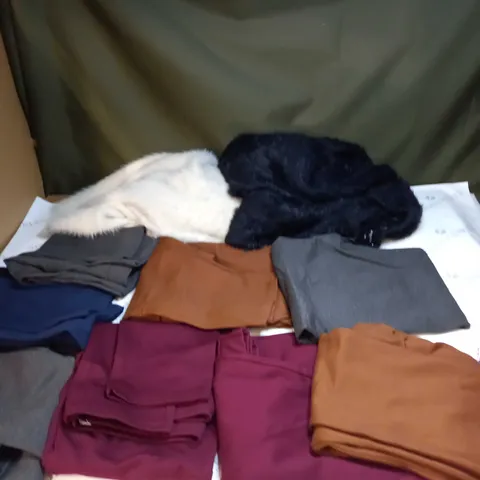 BAG OF APPROX 10 ASSORTED CLOTHING ITEMS TO INCLUDE - MAISON DE NIMES 