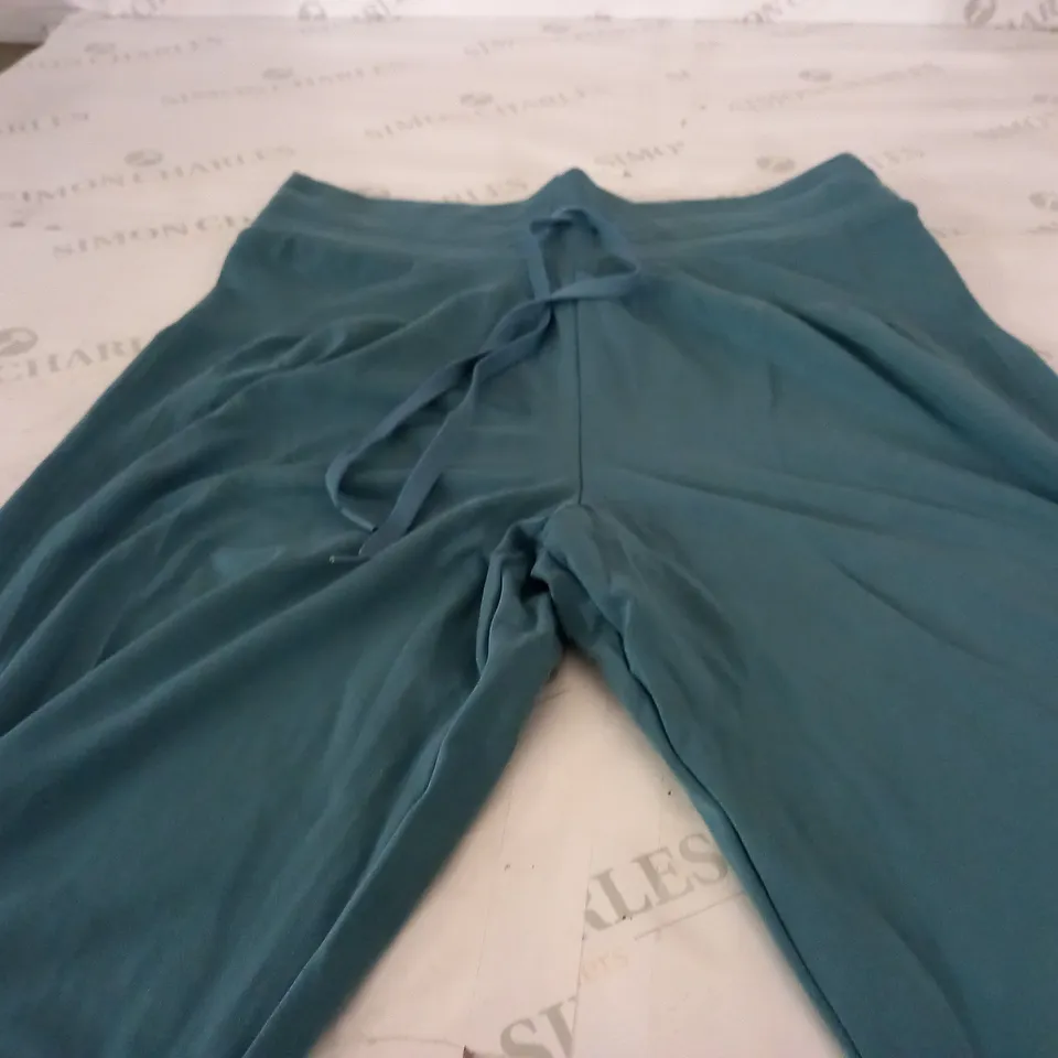 GYMSHARK GYM JOGGERS IN TEAL - MEDIUM