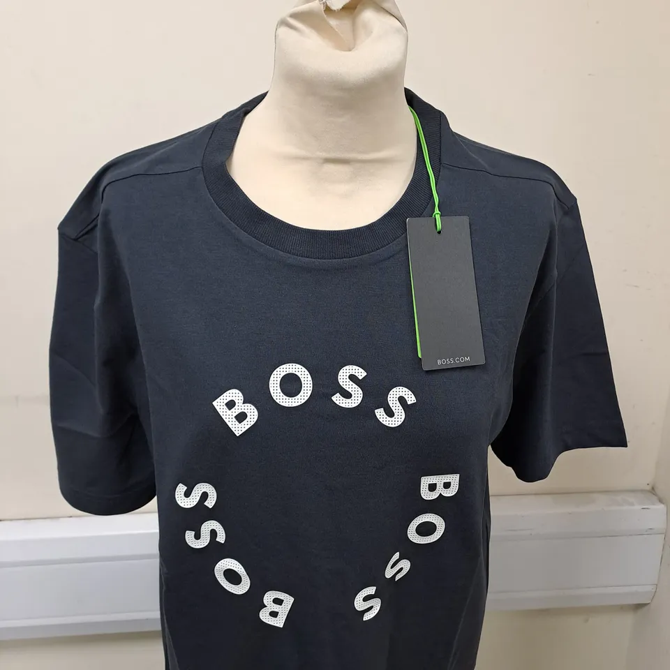 HUGO BOSS GRAPHIC T-SHIRT SIZE L 