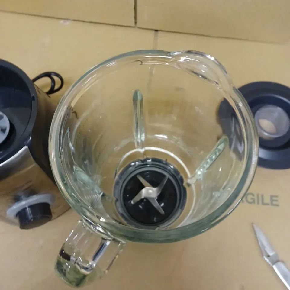 MORPHY RICHARDS TOTAL CONTROL GLASS TABLE BLENDER