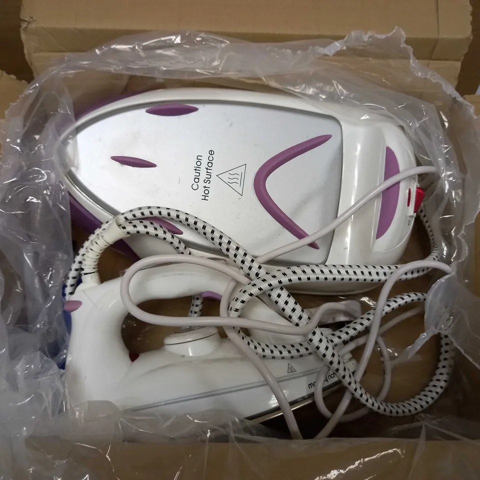 MORPHY RICHARDS JET STEAM GENERATOR IRON PINK/WHITE