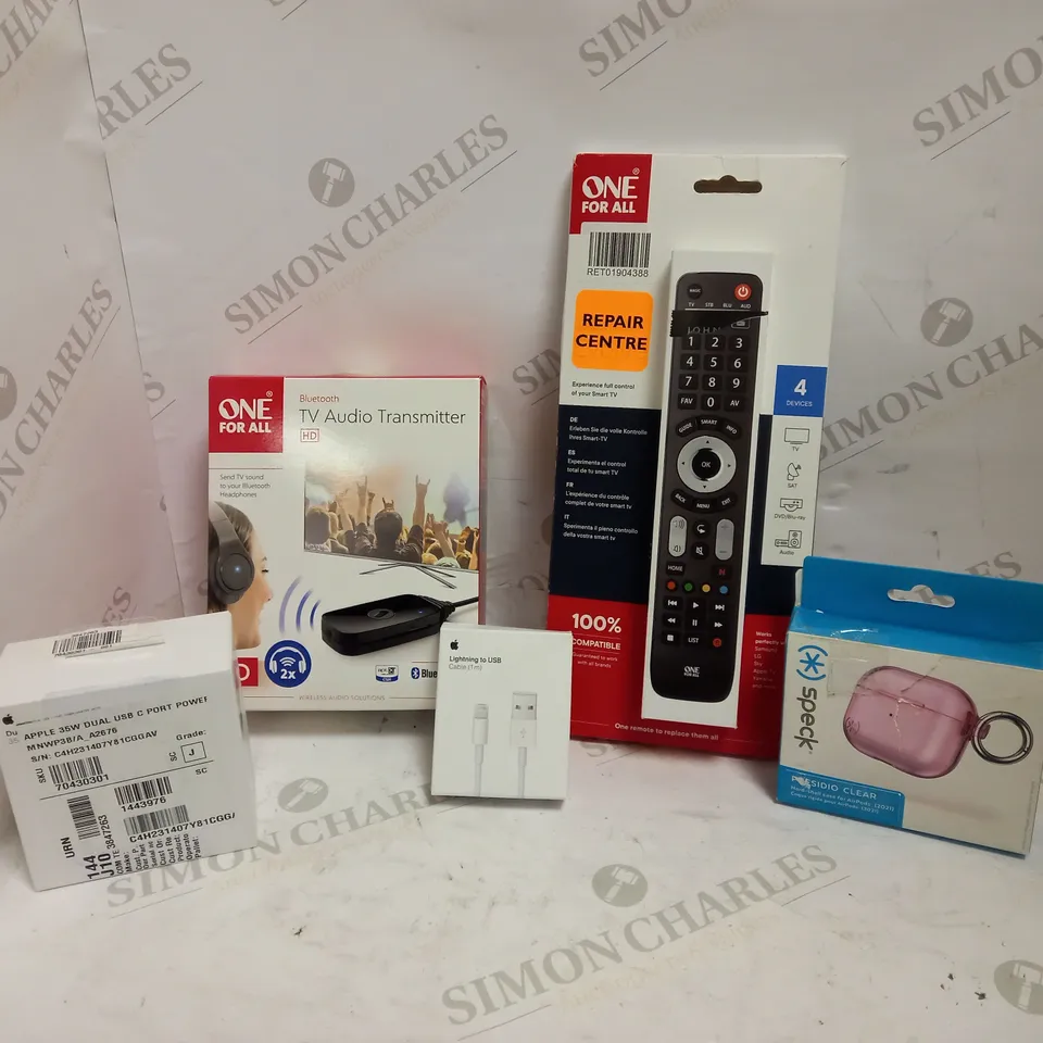 LOT OF APPROXIMATELY 20 ELECTRICAL ACCESSORIES, TO INCLUDE AUDIO TRANSMITTER, APPLE USB-C POWER ADAPTER, ETC