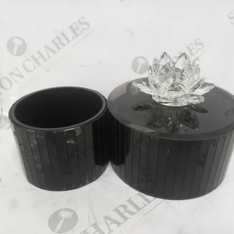 JULIEN MACDONALD SET OF 2 TRINKET BOXES