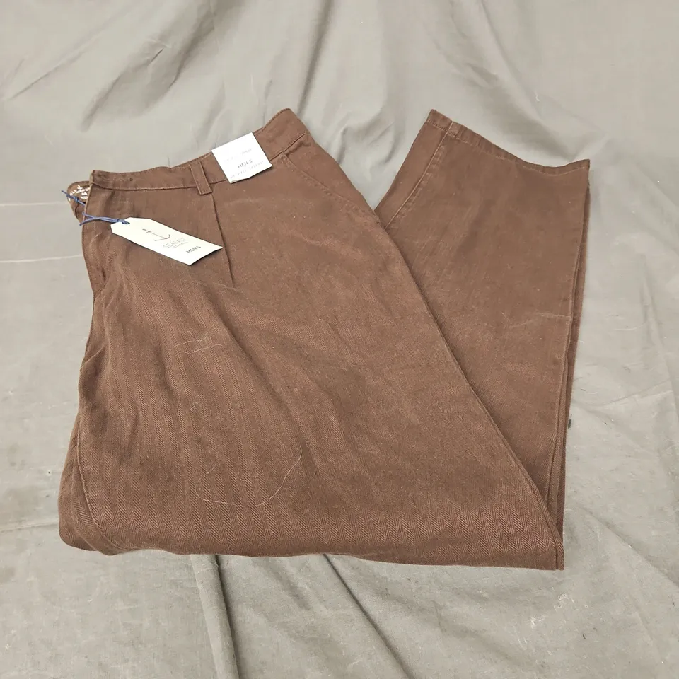 SEASALT CORNWALL RELAXED TAPERED MENS HELMSMAN TROUSER IN PEPPER SIZE 38"