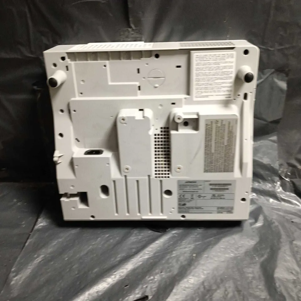 HITACHI PROJECTOR CP-AX1005 