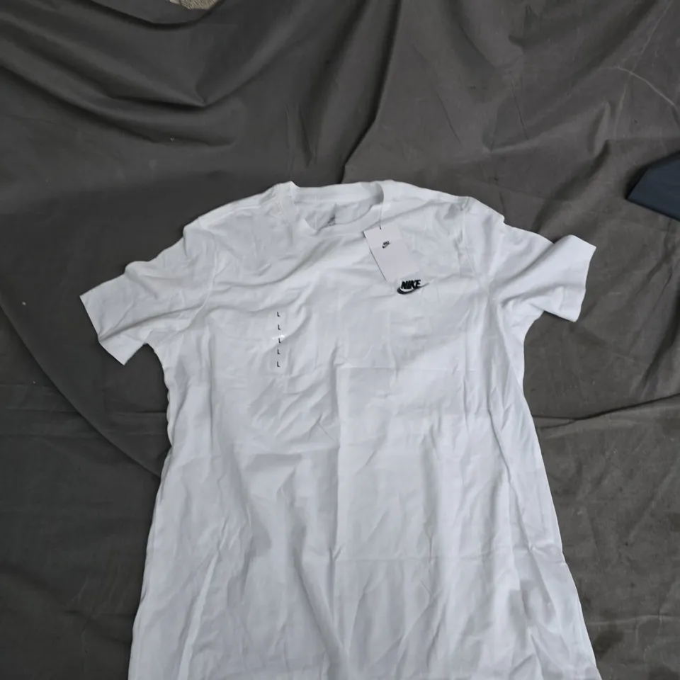 NIKE CORE TEE – WHITE/BLACK, MEN'S T‑SHIRT, UK L