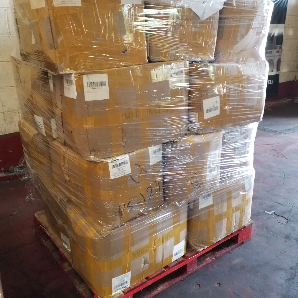 PALLET OF APPROXIMATELY 400 BRAND NEW GARDEN FURNITURE COVERS