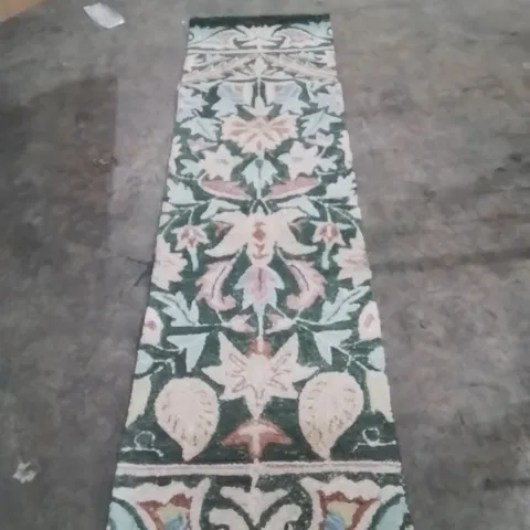 QUALITY DESIGNER AREA RUG - APPROXIMATELY 220X60CM