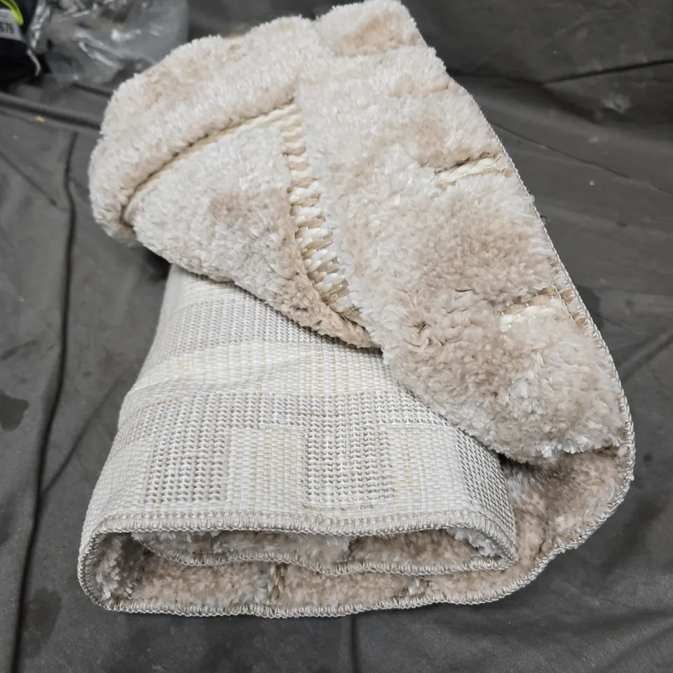 BEIGE PATTERENED RUG - 80CM X UNSPECIFIED