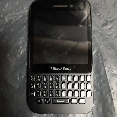BLACKBERRY Q5 SMARTPHONE