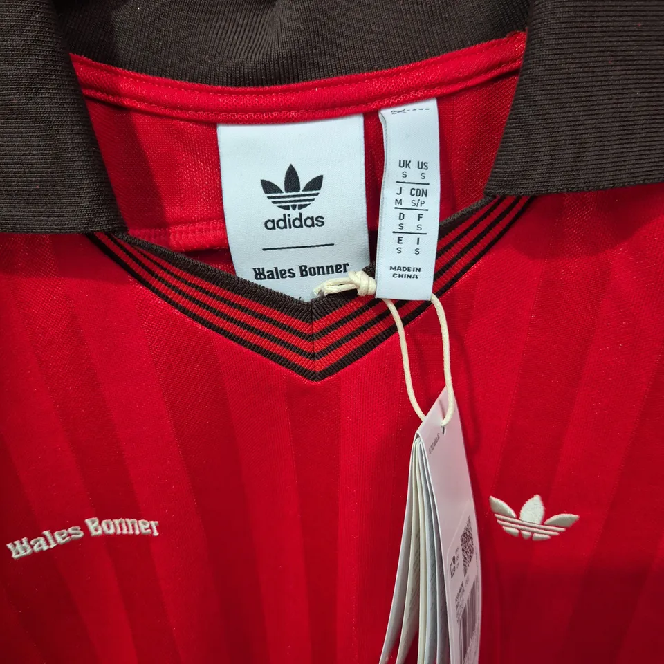 ADIDAS WALES BONNER RED FOOTBALL JERSEY – UK SIZE S