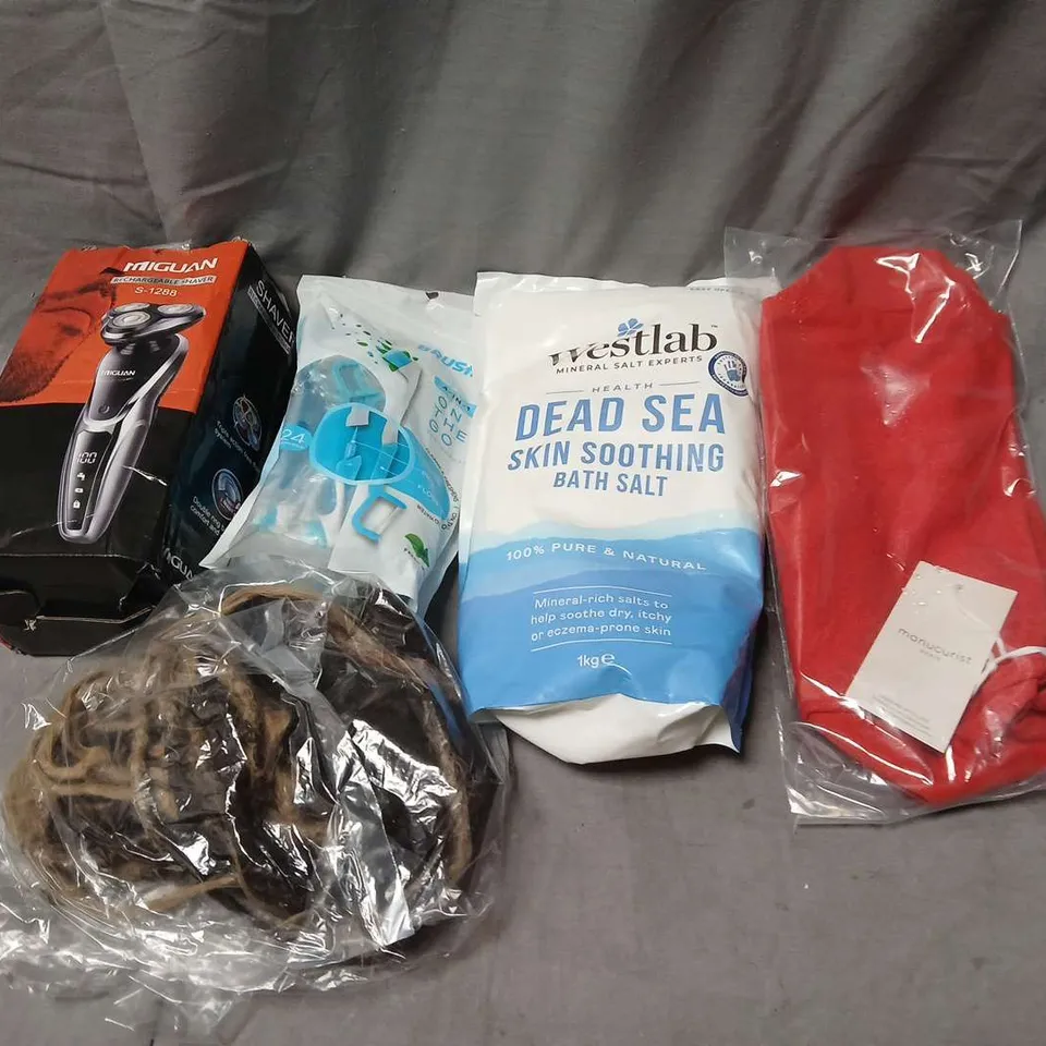 APPROXIMATELY 15 ASSORTED HEALTH & BEAUTY PRODUCTS TO INCLUDE WIGS, BATH SALTS AND MAKE UP BAG