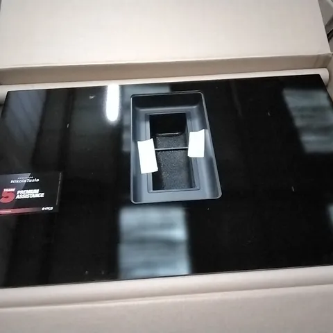 BOXED NIKOLA TESLA INDUCTION HOB WITH BUILT IN EXTRACTOR DUCT 
