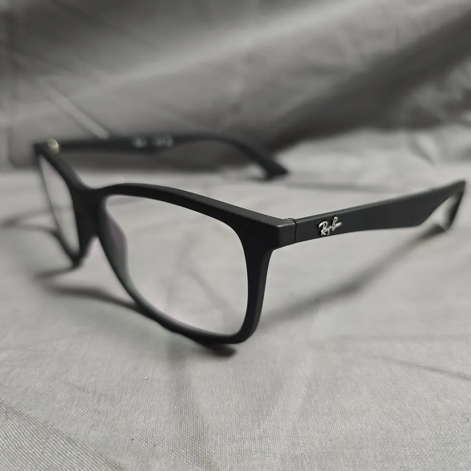 RAY-BAN RB7047 SUNGLASSES – BLACK FRAME (56/17/145)