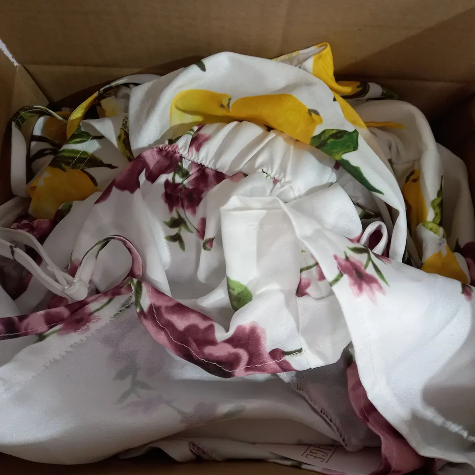 BOX OF 10 ASSORTED CLOTHING ITEMS TO INCLUDE - MIRROR IMAGE 