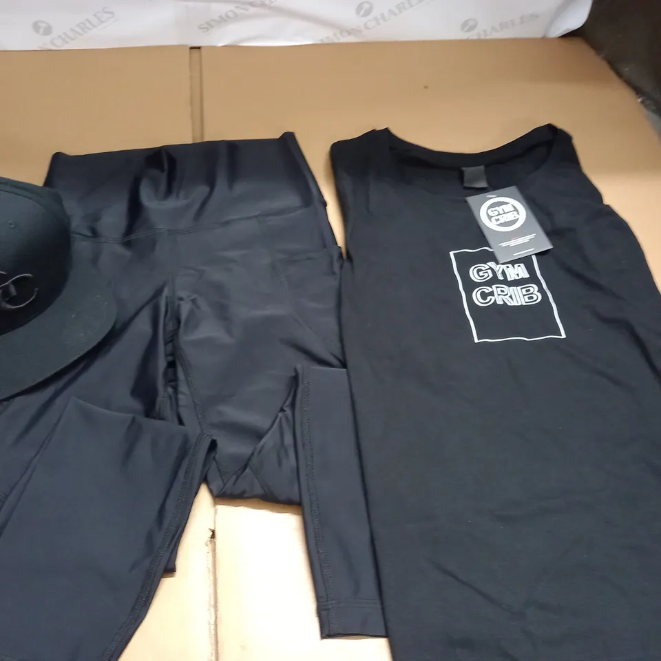 GYM CRIB BASEBALL CAP, T-SHIRT AND LEGGINGS - M